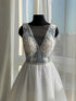 Sleeveless floral pearl wedding dress Bridal gown deep neckline
